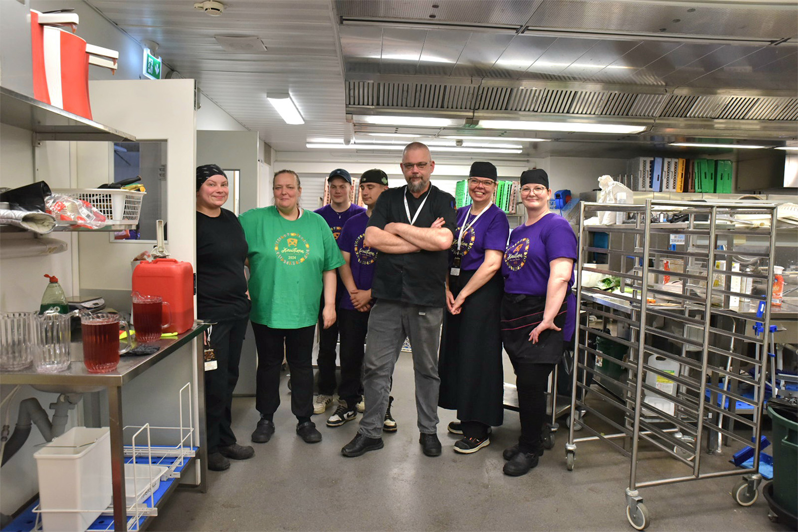 Pelikaner äter 2520 ägg i veckan